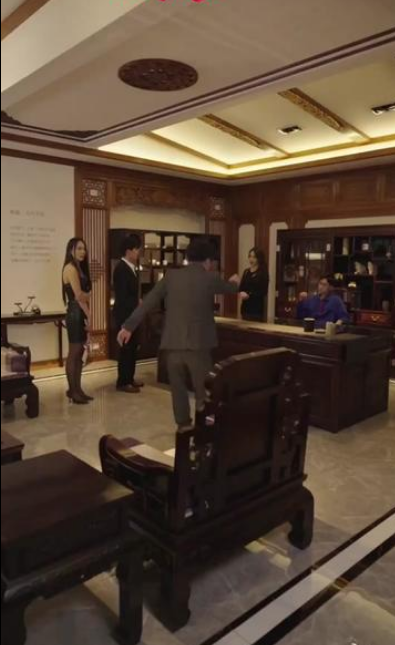 千亿弃少归来 第81集