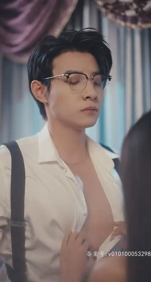 病娇大佬又凶又宠 第09集